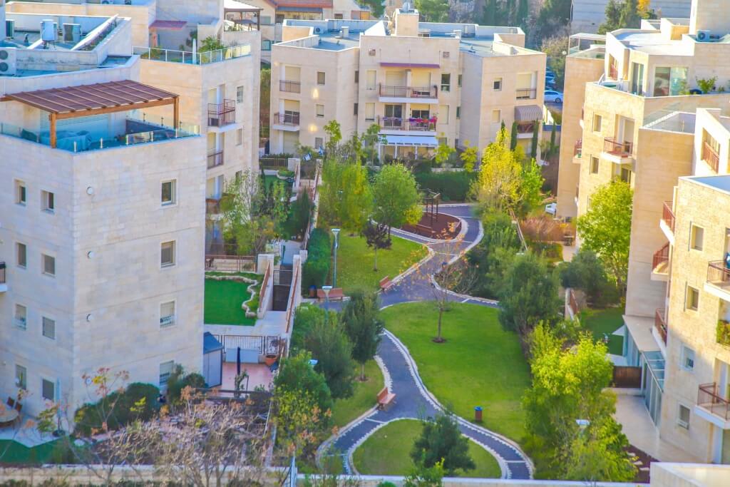 מתחם מגורים שטחים ירוקים בתחזוקת רמות רחל ניהול ואחזקות